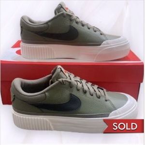 RARE/NEW Nike Court Legacy Lift